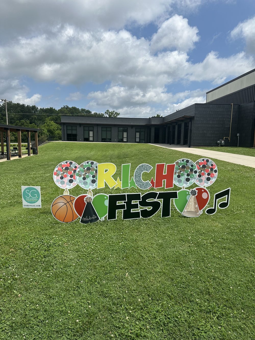 R.I.C.H. Fest sign close-up